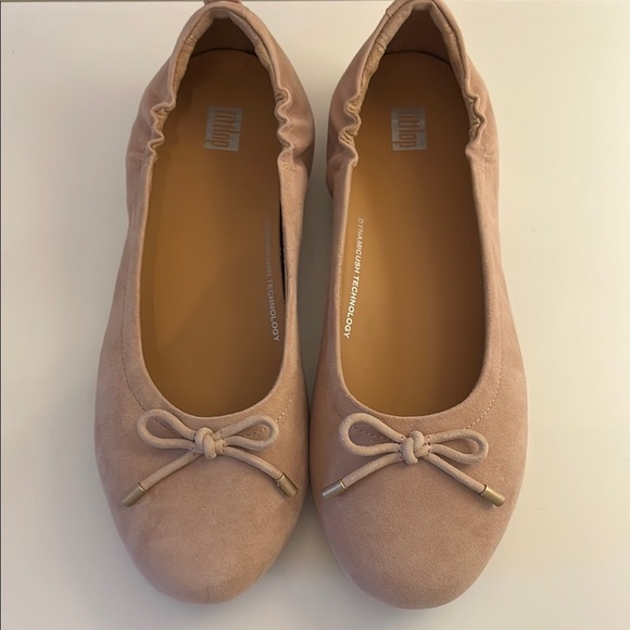 Fitflop Tan/taupe color Ballet Flats with Bow Detail women’s 9 - Picture 1 of 8